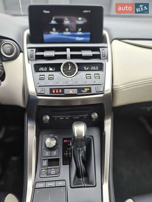 Позашляховик / Кросовер Lexus NX 2020 в Ужгороді