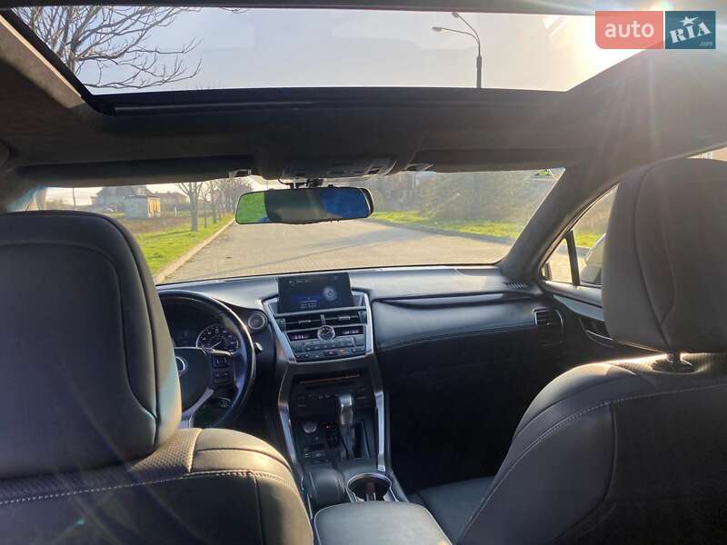 Внедорожник / Кроссовер Lexus NX 2015 в Одессе