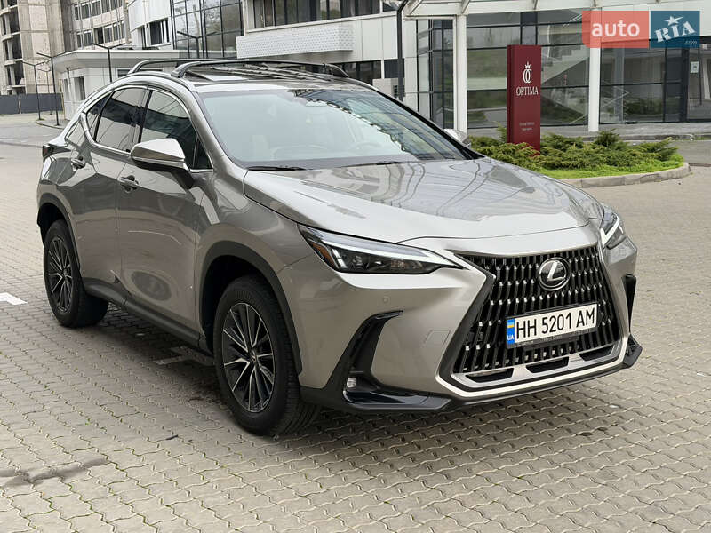 Lexus NX 2024