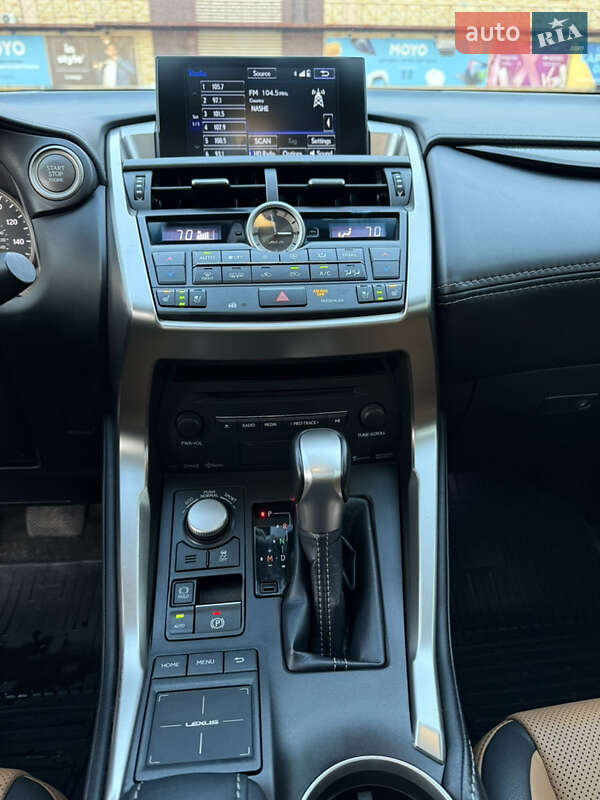 Внедорожник / Кроссовер Lexus NX 2017 в Харькове