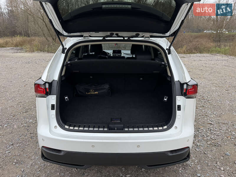 Внедорожник / Кроссовер Lexus NX 2015 в Киеве