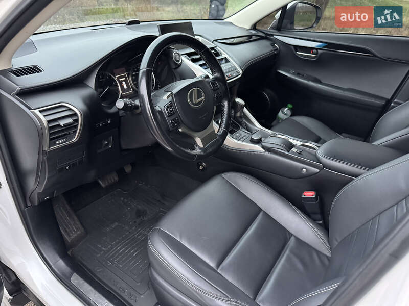 Внедорожник / Кроссовер Lexus NX 2015 в Киеве