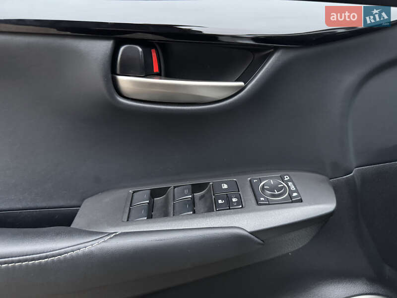 Внедорожник / Кроссовер Lexus NX 2015 в Киеве