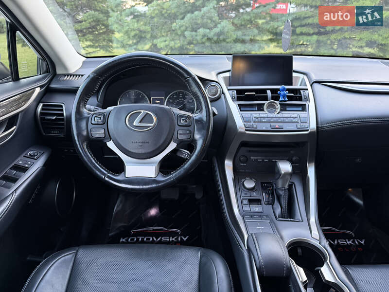 Внедорожник / Кроссовер Lexus NX 2015 в Одессе