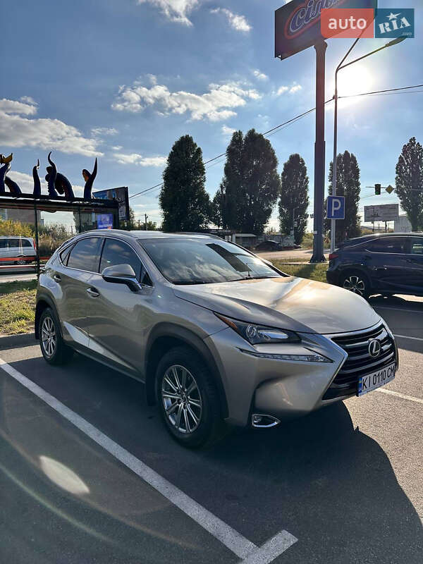 Позашляховик / Кросовер Lexus NX 2016 в Києві
