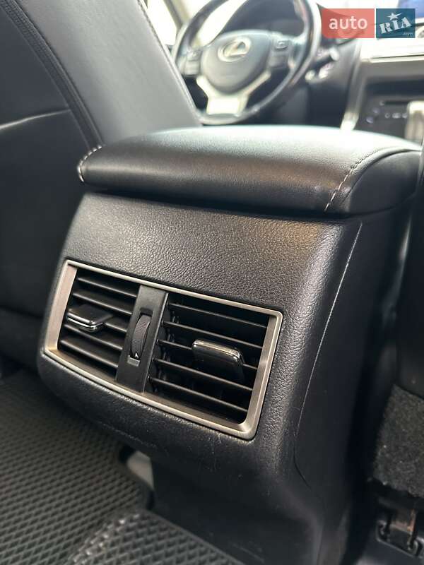 Внедорожник / Кроссовер Lexus NX 2015 в Белогородке