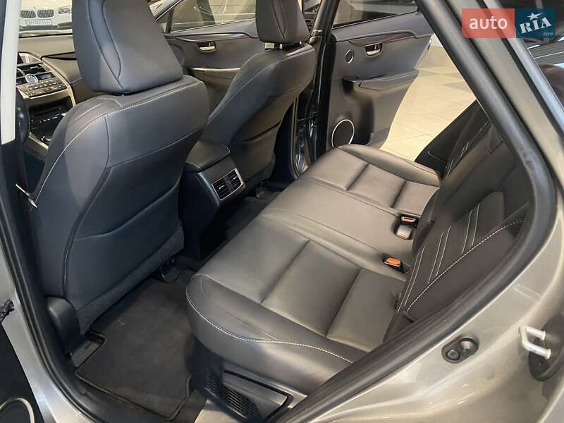 Внедорожник / Кроссовер Lexus NX 2015 в Одессе