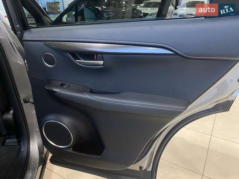 Внедорожник / Кроссовер Lexus NX 2015 в Одессе