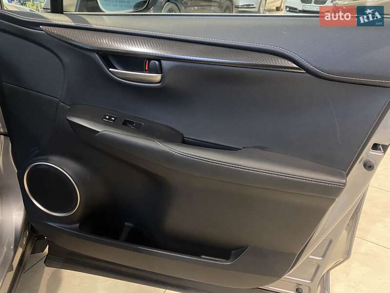 Внедорожник / Кроссовер Lexus NX 2015 в Одессе