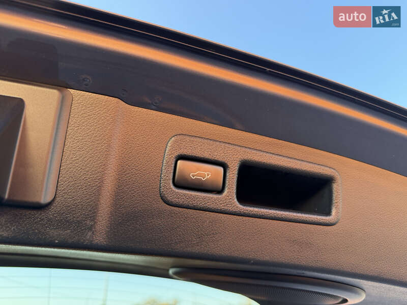 Внедорожник / Кроссовер Lexus NX 2016 в Киеве