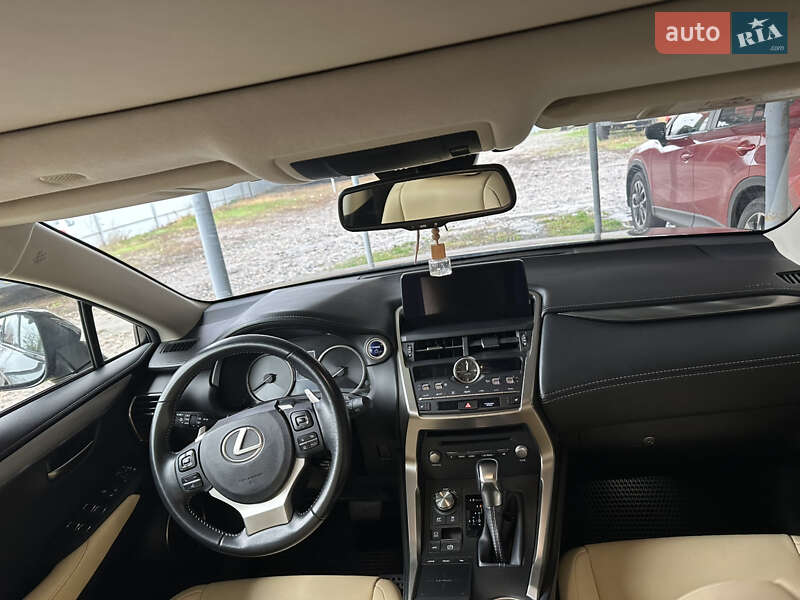 Внедорожник / Кроссовер Lexus NX 2019 в Александрие