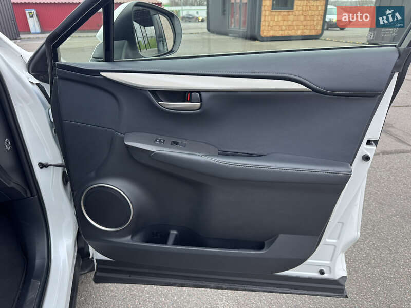 Внедорожник / Кроссовер Lexus NX 2015 в Киеве