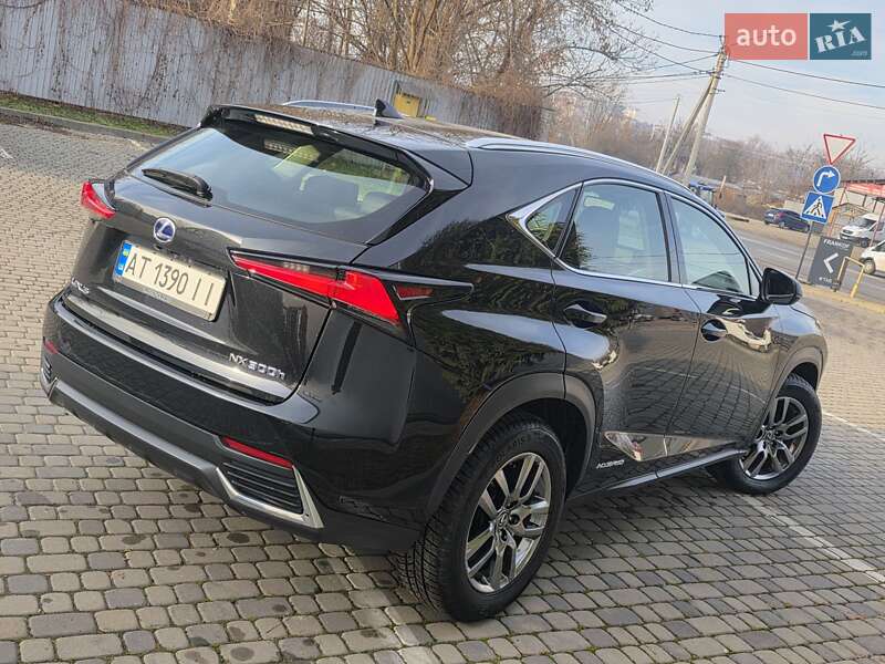 Позашляховик / Кросовер Lexus NX 2018 в Івано-Франківську
