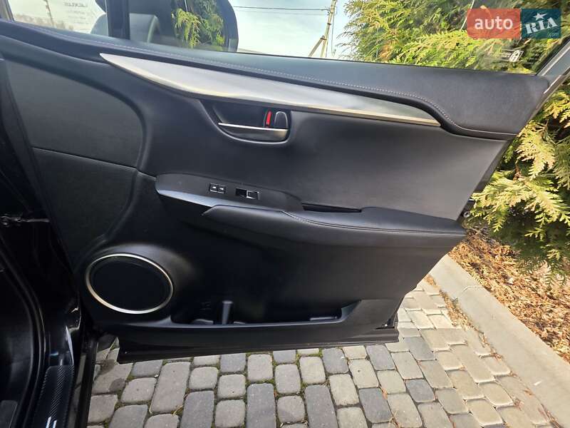 Позашляховик / Кросовер Lexus NX 2018 в Івано-Франківську