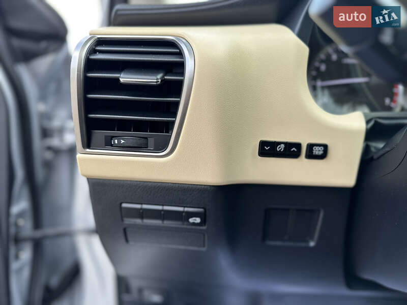 Внедорожник / Кроссовер Lexus NX 2015 в Дрогобыче