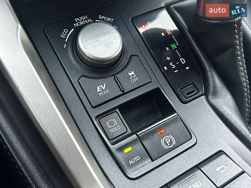 Внедорожник / Кроссовер Lexus NX 2015 в Киеве