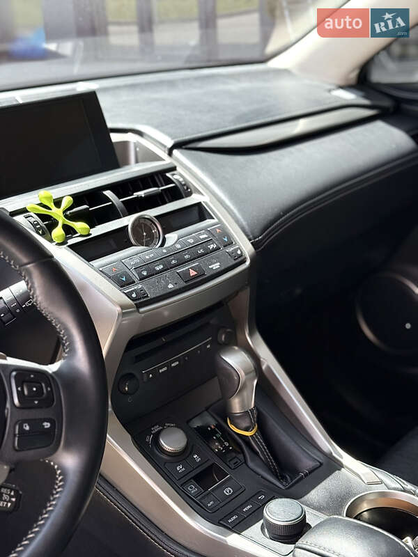 Внедорожник / Кроссовер Lexus NX 2014 в Одессе