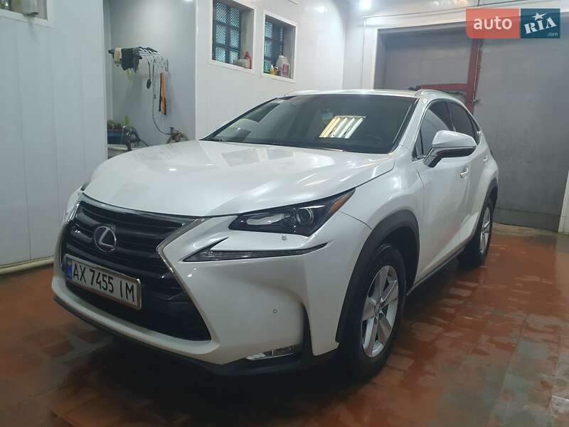 Внедорожник / Кроссовер Lexus NX 2015 в Харькове