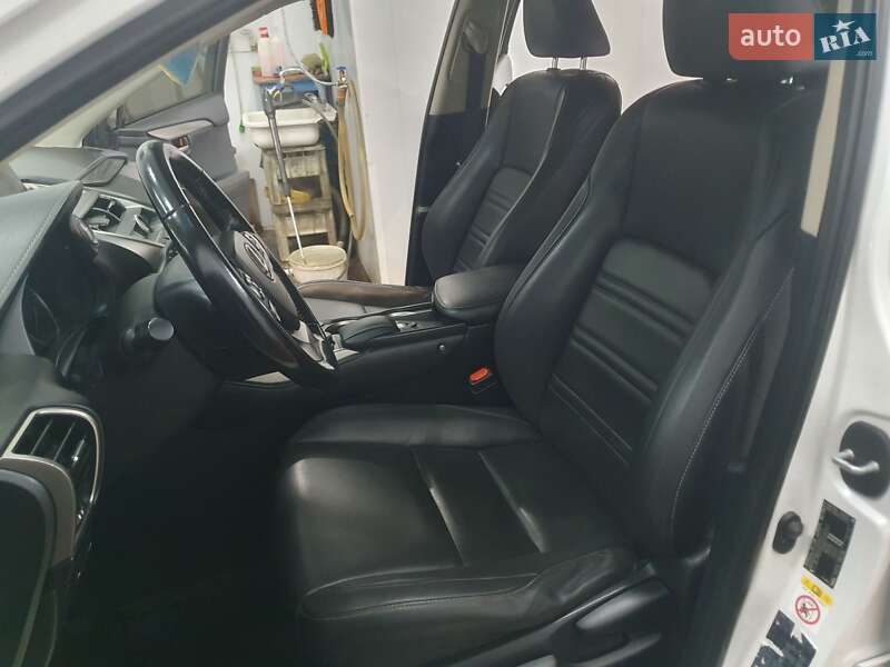 Внедорожник / Кроссовер Lexus NX 2015 в Харькове