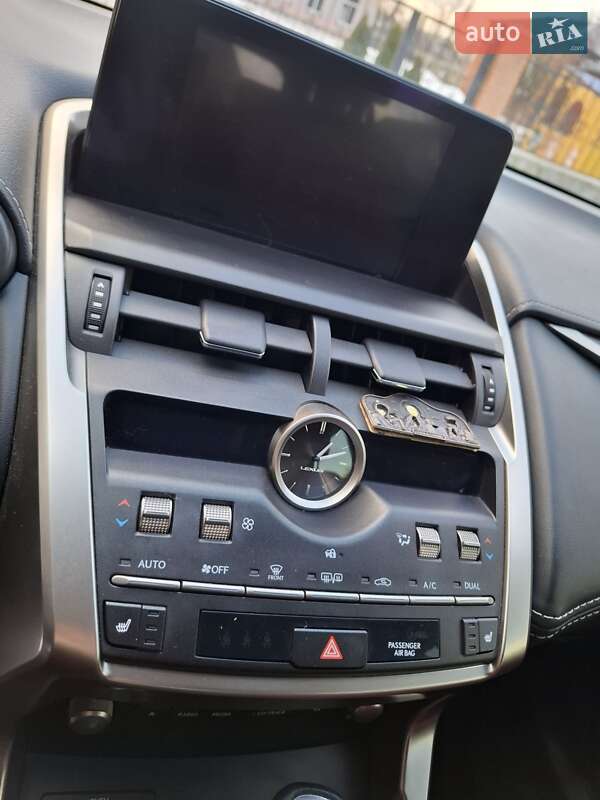 Внедорожник / Кроссовер Lexus NX 2019 в Краснограде