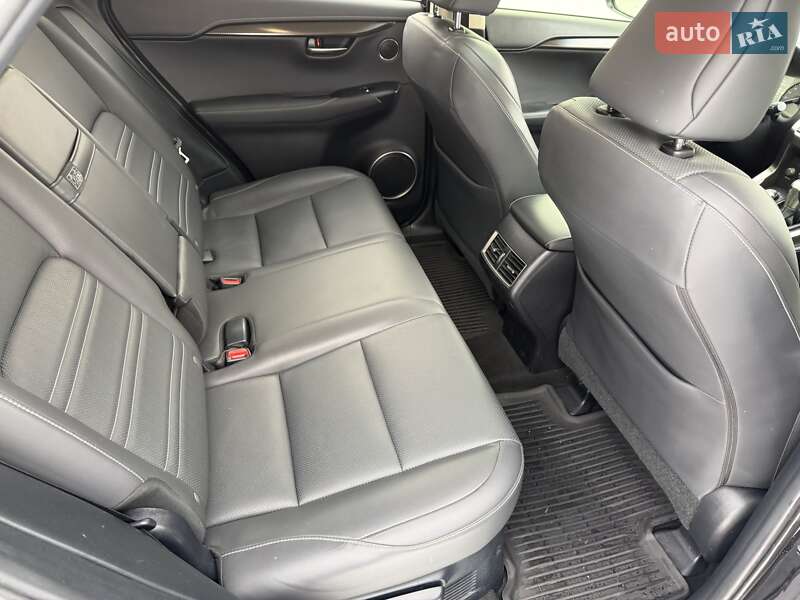 Внедорожник / Кроссовер Lexus NX 2017 в Киеве