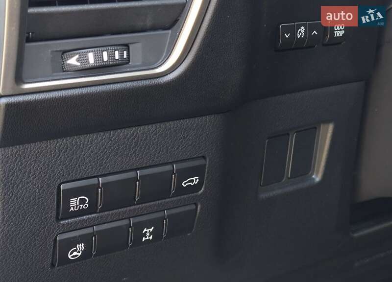 Внедорожник / Кроссовер Lexus NX 2020 в Киеве