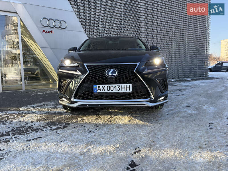 Lexus NX 2020
