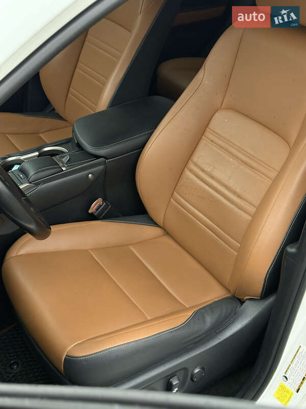 Позашляховик / Кросовер Lexus NX 2018 в Кривому Розі