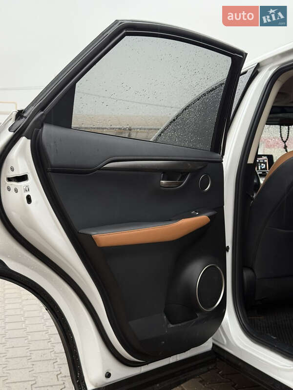 Позашляховик / Кросовер Lexus NX 2018 в Кривому Розі