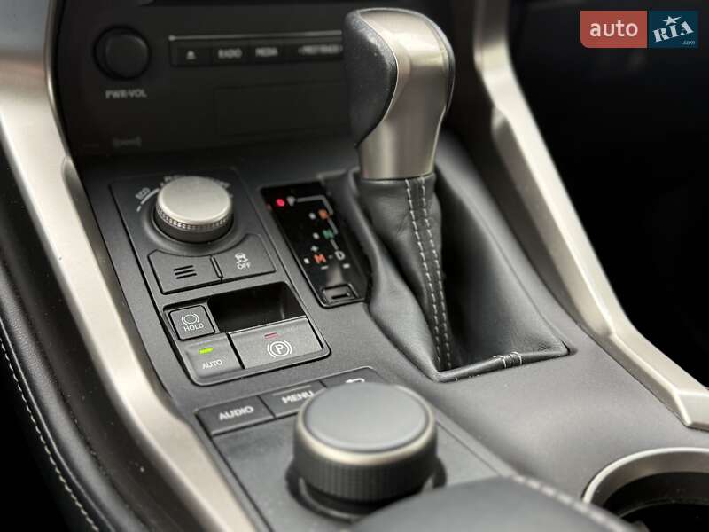 Внедорожник / Кроссовер Lexus NX 2014 в Киеве