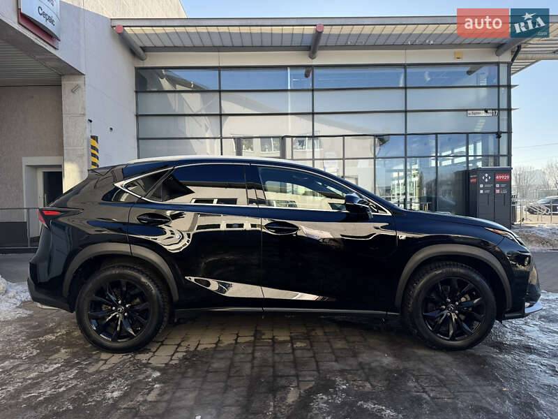 Внедорожник / Кроссовер Lexus NX 2017 в Луцке