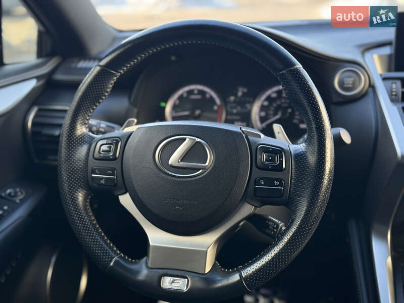 Внедорожник / Кроссовер Lexus NX 2017 в Луцке