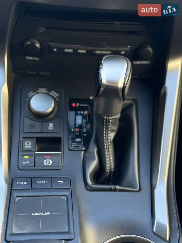 Внедорожник / Кроссовер Lexus NX 2017 в Луцке