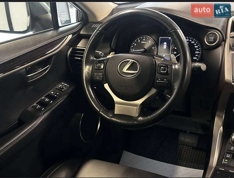 Позашляховик / Кросовер Lexus NX 2019 в Ужгороді