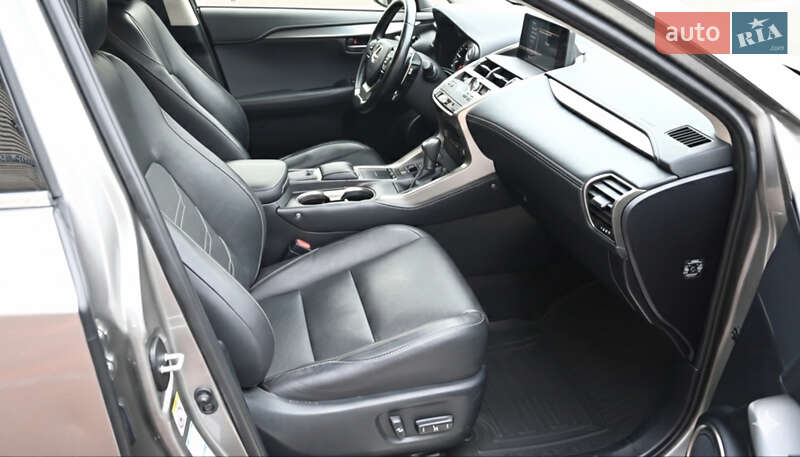 Позашляховик / Кросовер Lexus NX 2019 в Ужгороді