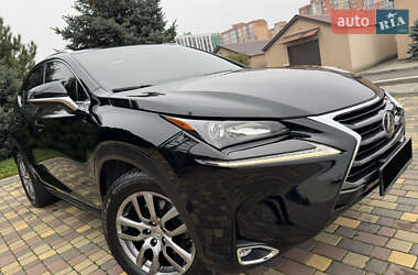 Позашляховик / Кросовер Lexus NX 2016 в Дніпрі