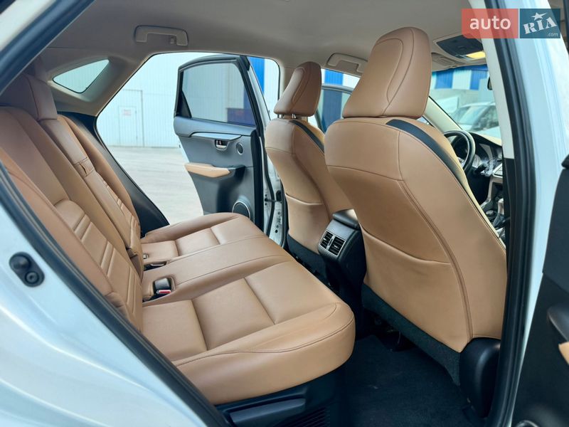 Внедорожник / Кроссовер Lexus NX 2016 в Одессе