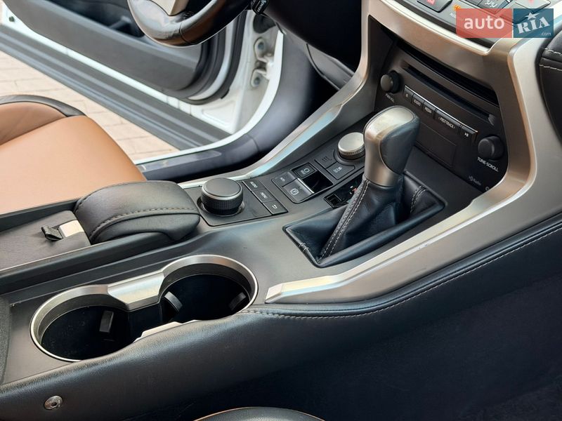 Внедорожник / Кроссовер Lexus NX 2016 в Одессе