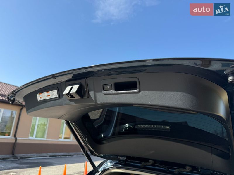 Позашляховик / Кросовер Lexus NX 2015 в Дніпрі