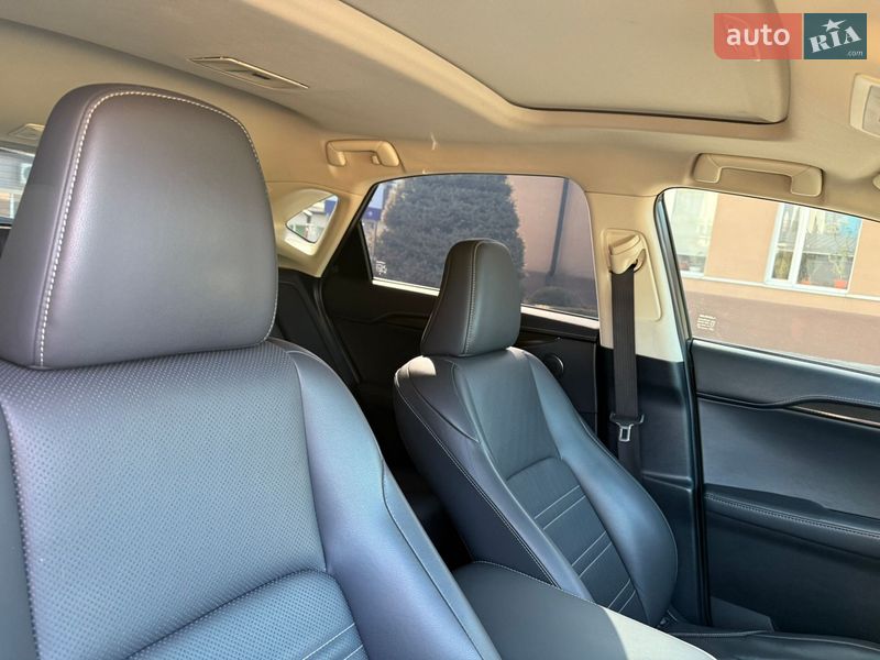 Позашляховик / Кросовер Lexus NX 2015 в Дніпрі