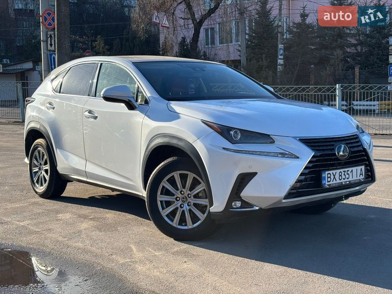 Lexus NX 2021