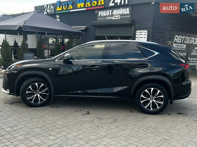 Позашляховик / Кросовер Lexus NX 2016 в Первомайську