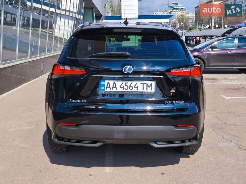 Позашляховик / Кросовер Lexus NX 2016 в Києві
