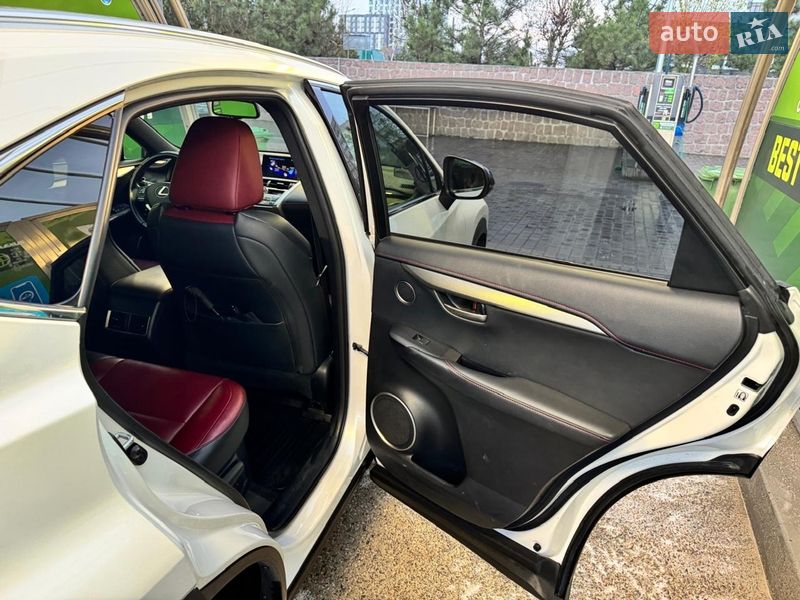 Позашляховик / Кросовер Lexus NX 2015 в Кропивницькому