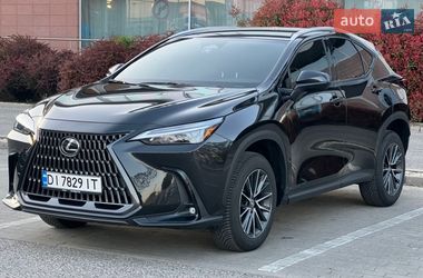 Позашляховик / Кросовер Lexus NX 2023 в Ужгороді