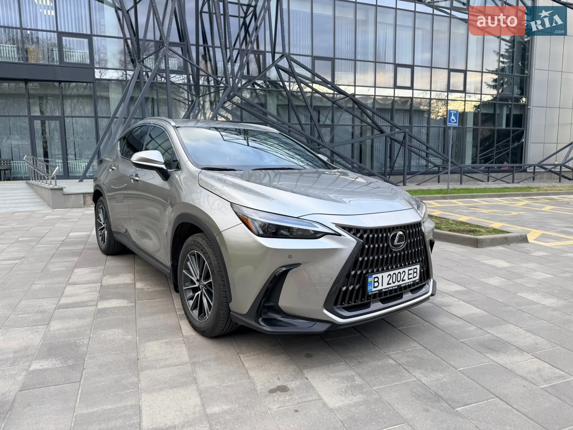 2022 Lexus NX - фото 1