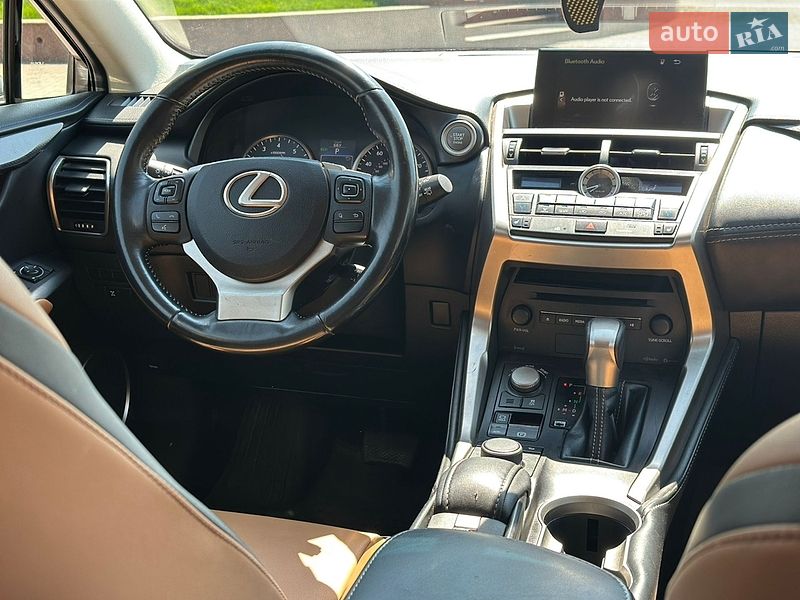 Внедорожник / Кроссовер Lexus NX 2017 в Днепре