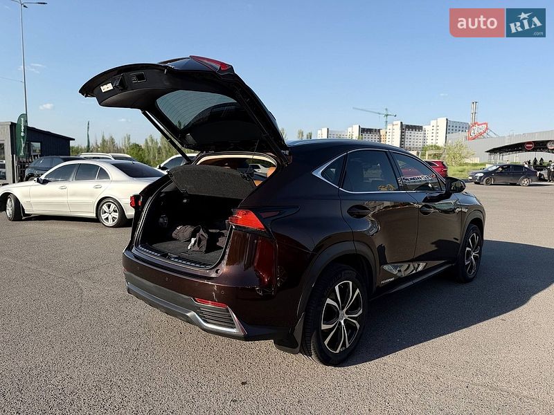 Внедорожник / Кроссовер Lexus NX 2017 в Кривом Роге