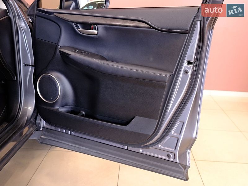 Внедорожник / Кроссовер Lexus NX 2017 в Одессе