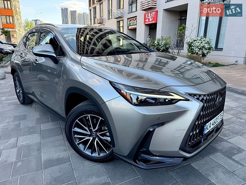 Lexus NX 2023